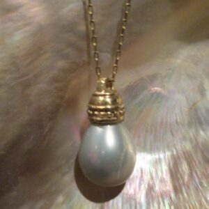 Shell Pearl 14k Pendant